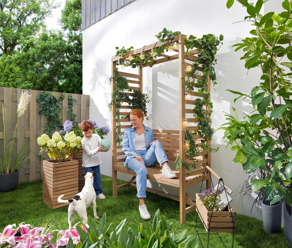 Záhradná lavička s pergolou