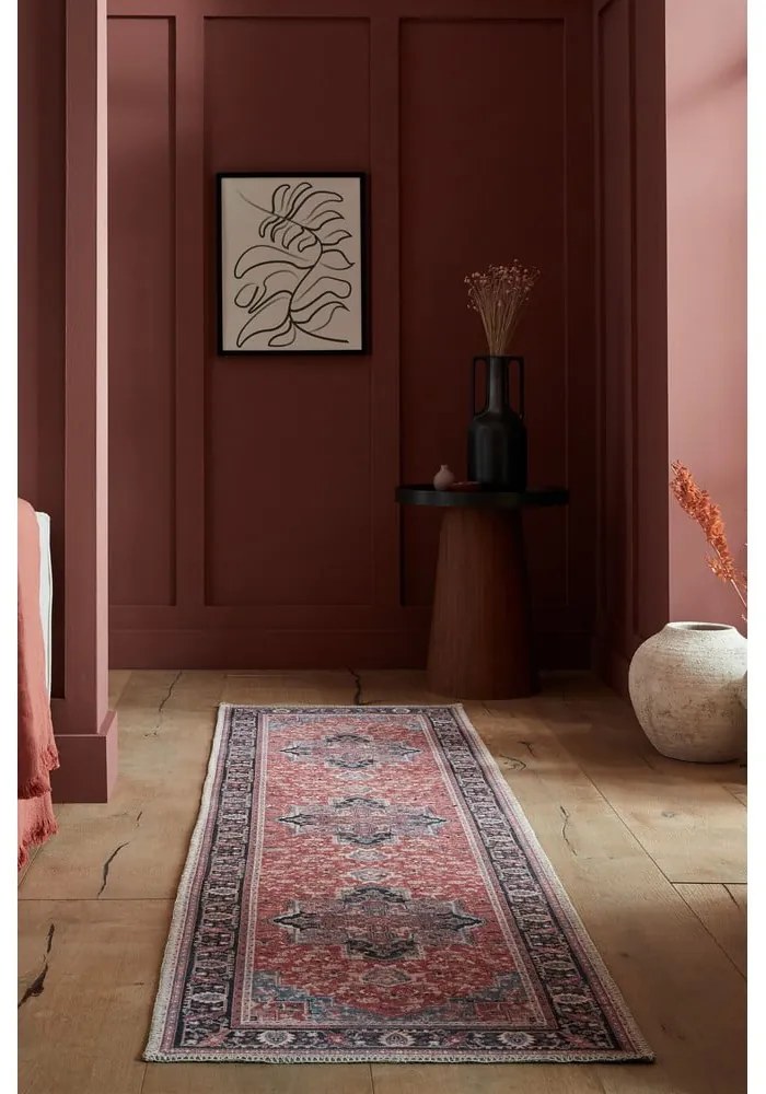 Vínovočervený umývateľný behúň s prímesou recyklovaných vlákien 60x230 cm Windsor – Flair Rugs