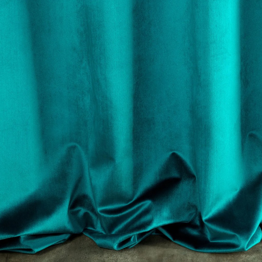 ZATEMŇOVACÍ ZÁVES NA KRÚŽKOCH SAMANTA 140X250 CM TYRKYSOVÁ