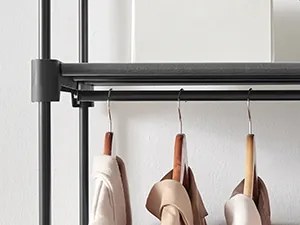 Otvorená šatníková skriňa PLUMB 112 cm čierna