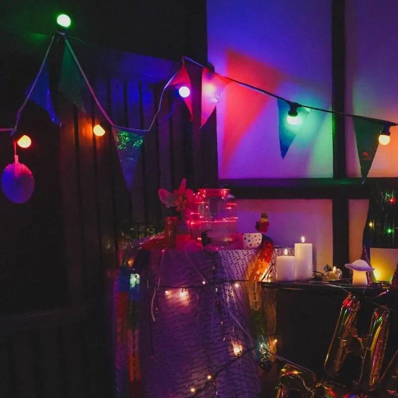 DECOLED LED žárovka, žlutá, patice E27