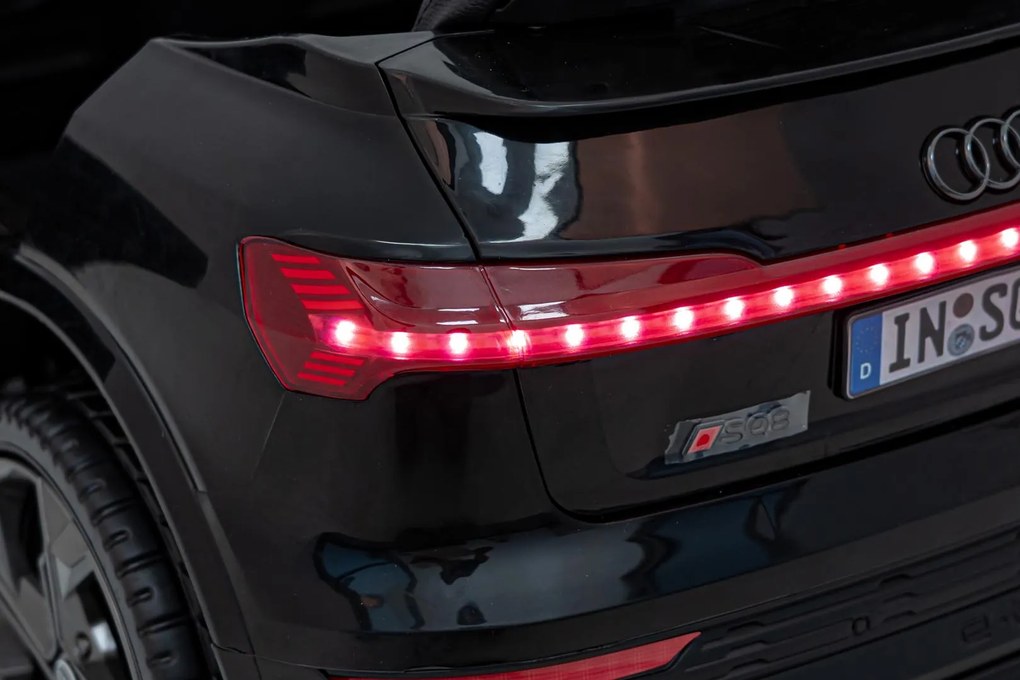Ramiz Auto Audi SQ8 čierne