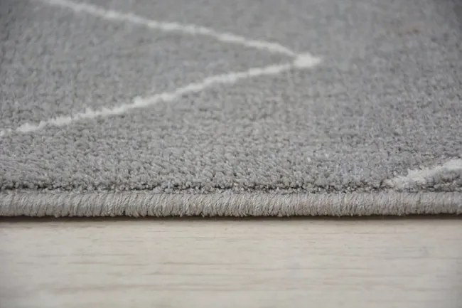 Koberec SENSE Micro 81249 ETNO Cik Cak strieborný/biely