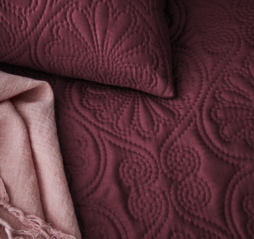 Room99 Prehoz na posteľ Prešívaný LEILA Farba: Tmavoružová, Veľkosť: 220 x 240 cm