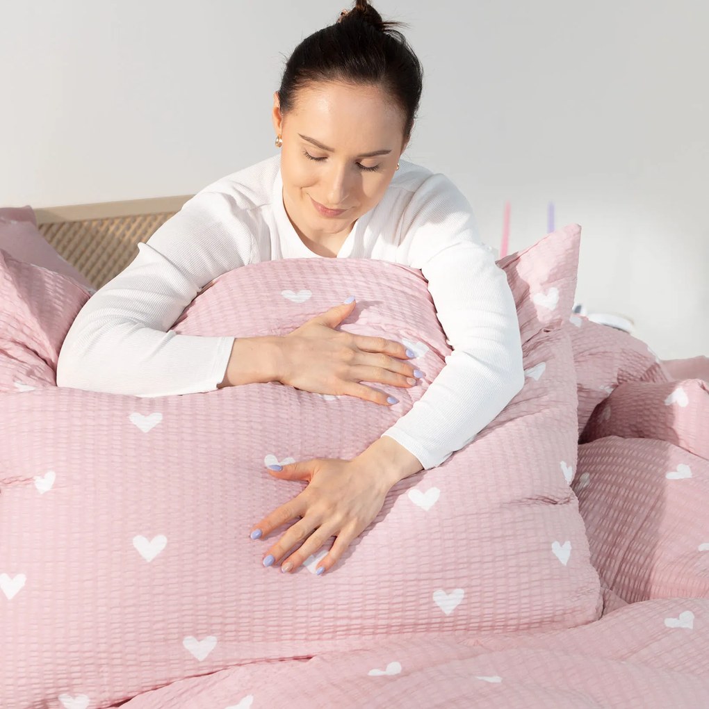 Goldea krepové posteľné obliečky - srdiečka na púdrovo ružovom 140 x 220 a 70 x 90 cm