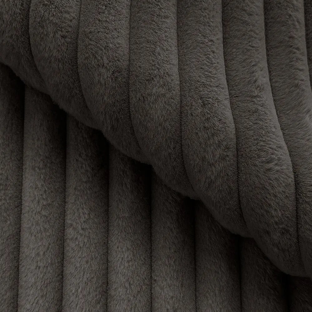 Čierna čalúnená dvojlôžková posteľ s úložným priestorom s roštom 140x200 cm Cloe – Ropez