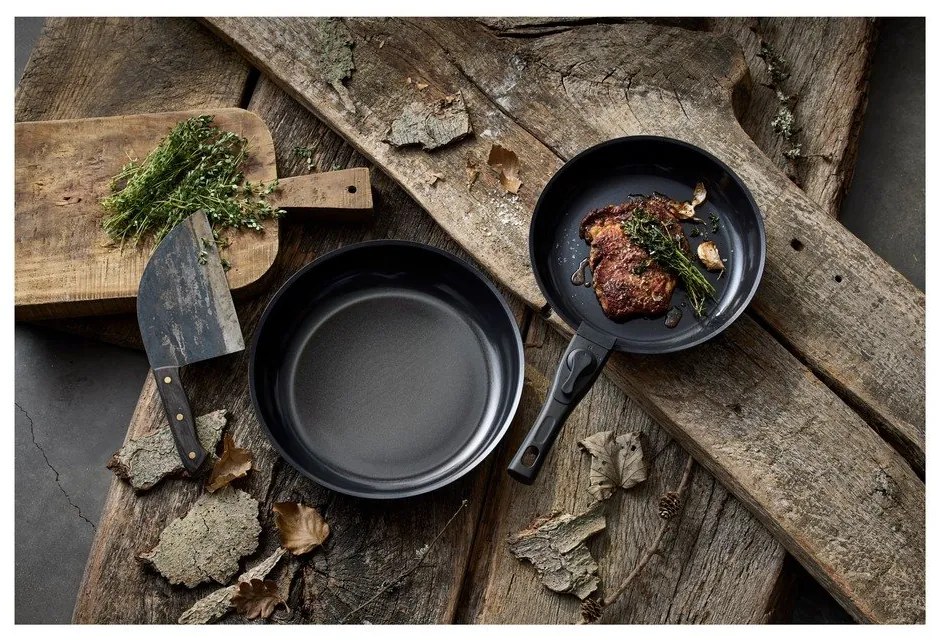 Hliníková súprava panvíc s nepriľnavým povrchom s odnímateľnou rukoväťou 2 ks ø 28 cm – Holm