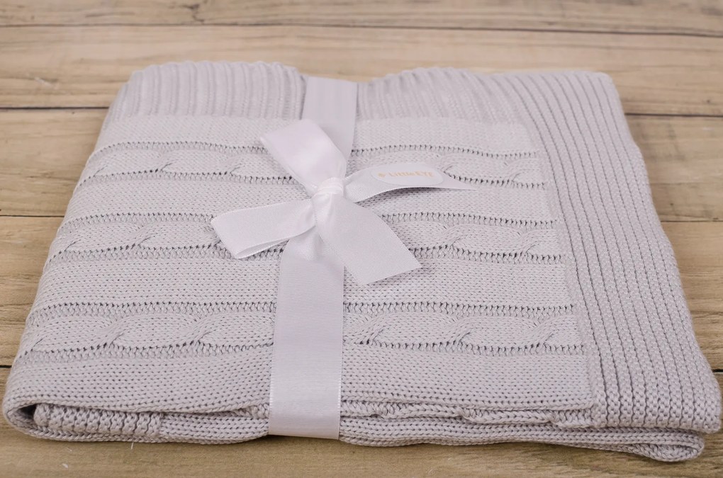 Pletená detská deka Vrkoč - sivá