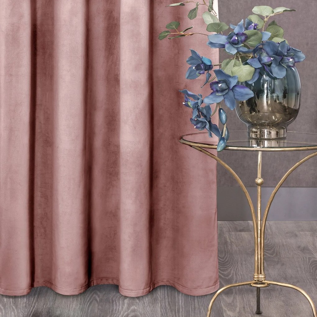ZATEMŇOVACÍ ZÁVES NA KRÚŽKOCH ROSA 140X250 CM TMAVORUŽOVÁ
