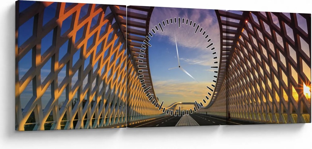 Obraz modernej architektúry mosta (s hodinami) (90x30 cm)