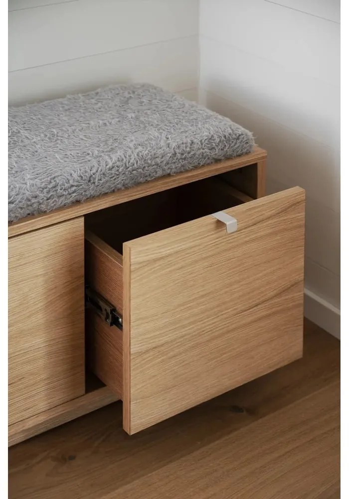 Skrinka na topánky v dekore duba s lavicou v šedo-prírodnej farbe Confetti – Rowico