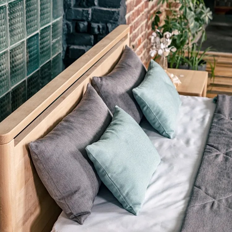 Dvojlôžková posteľ DROP HARD 02 140x200 z masívu