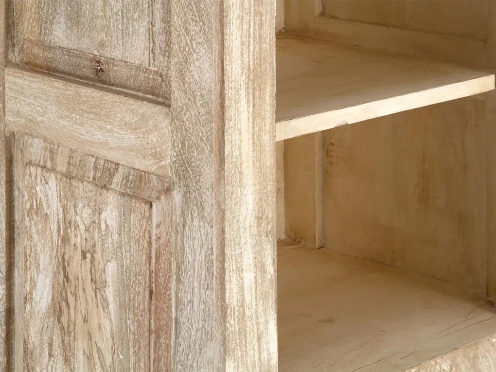 furniture-nabytek.cz - Masivní koupelnová skříňka z mangového dřeva, lakovaná, přírodní – 50×40×185 cm