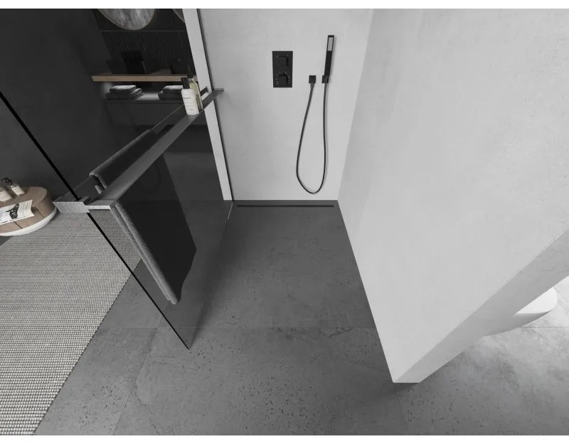 Mexen Kioto+, sprchová zástena Walk-In s poličkou a vešiakom 70 x 200 cm, 8mm číre sklo, grafitový profil, 800-070-121-66-00