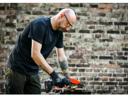 Akumulátorová reťazová píla RTMPA0064 21V RTMPA0064