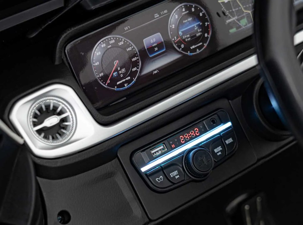 Ramiz Vozidlo Mercedes Benz G63 AMG XXL Biela