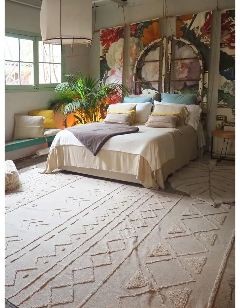 Biely prateľný ručne tkaný bavlnený koberec 200x300 cm Tribu Natural – Lorena Canals