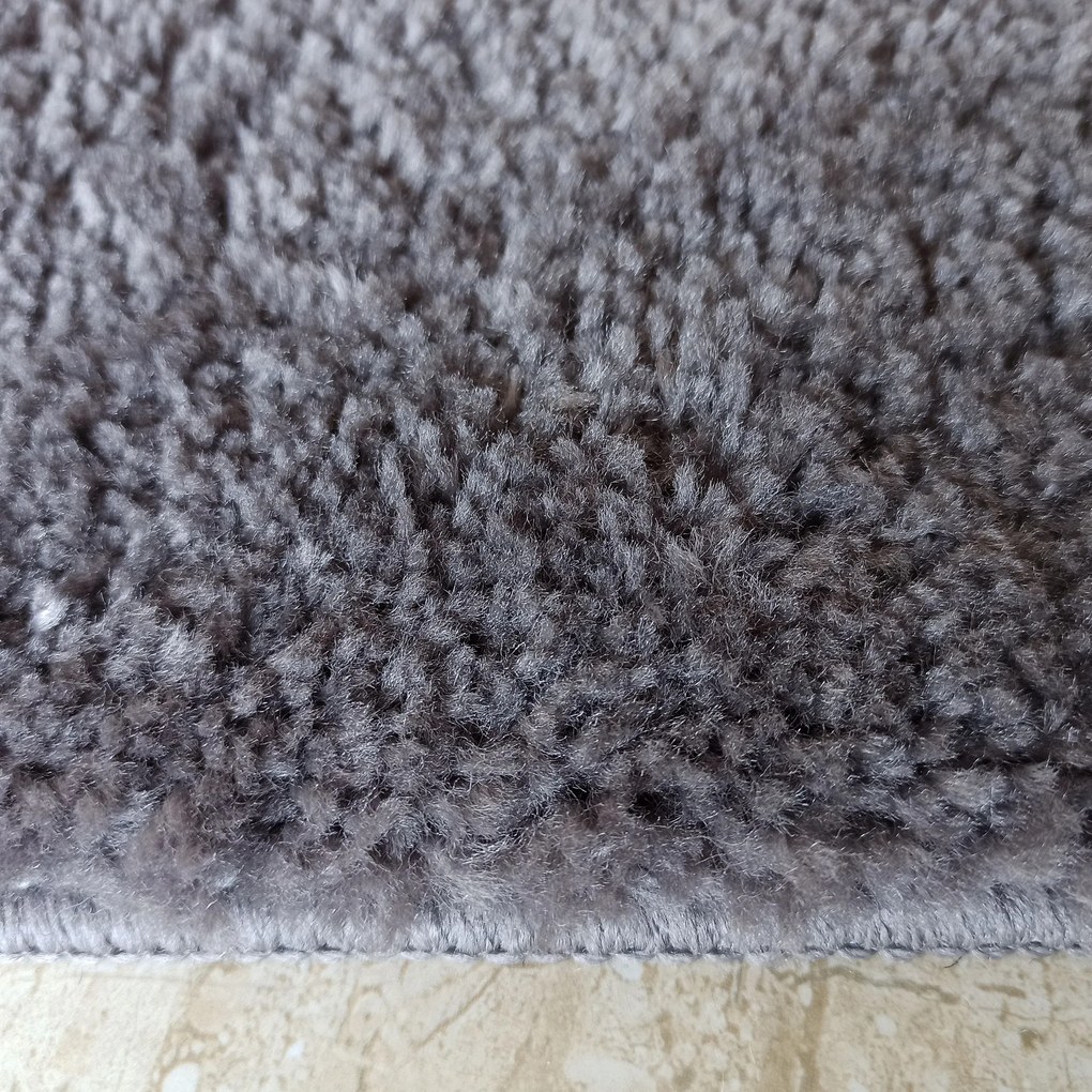 DY Kamel koberec - tmavá oceľ S