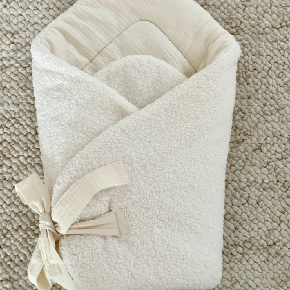 Mušelínová zavinovačka s barančekom – boho vanilka