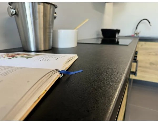 Kuchynská linka MARINA 240 cm dub craft/lesklá čierna