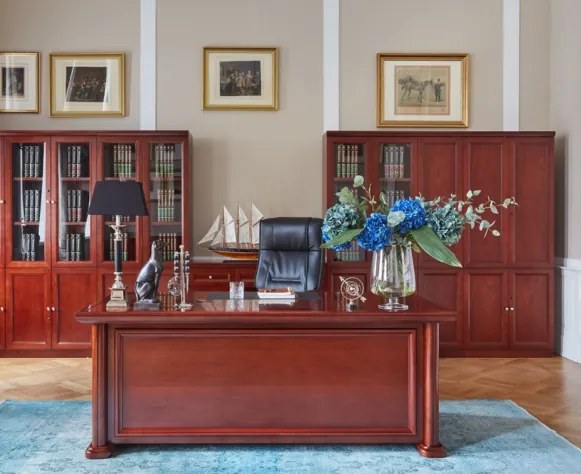 Klasický dyhovaný kancelársky stôl Massimo 190 cm