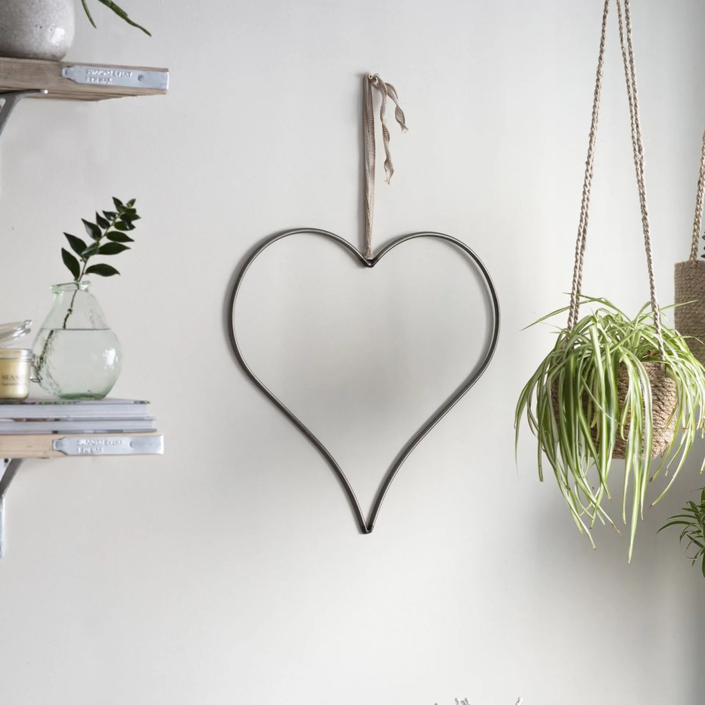 Garden Trading Závesné kovové srdce Farringdon 46 cm