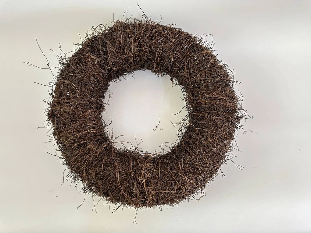 Hnedý prútený veniec 40cm