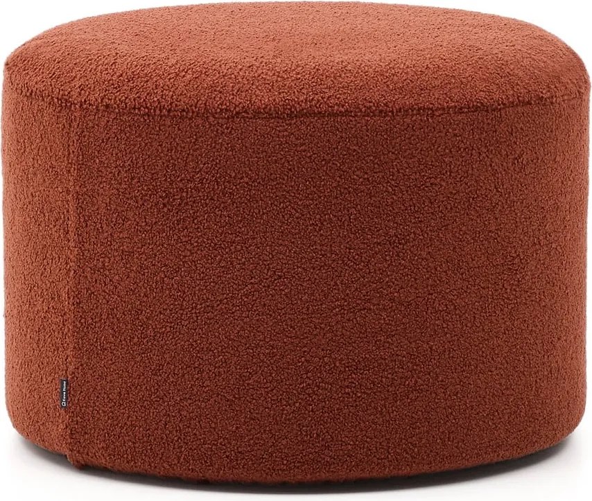 Taburet v terakotovej farbe z textílie buklé Kaeli – Kave Home