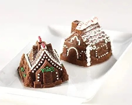 Nordic Ware Pečicí forma Gingerbread House Duet 1,2 l