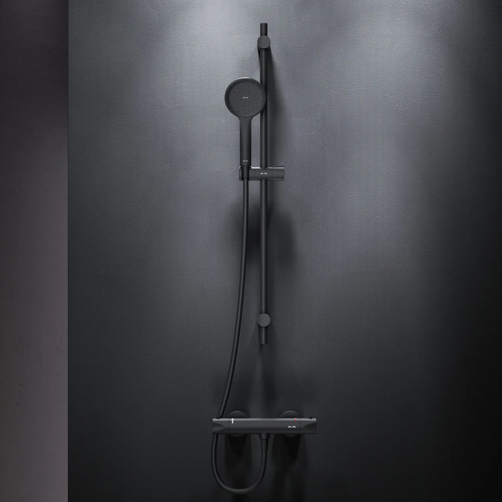Ručná sprchová súprava AM.PM Hit F428TA46 s termostatickou sprchovou batériou, čierna