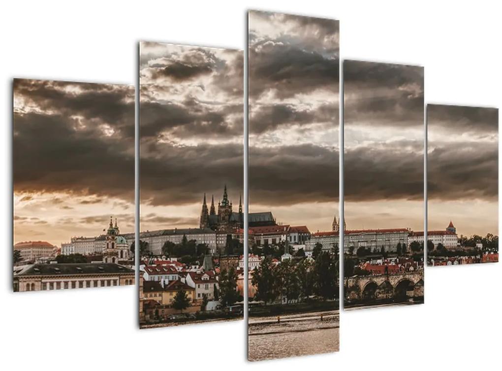 Obraz - zamračená Praha (150x105 cm)