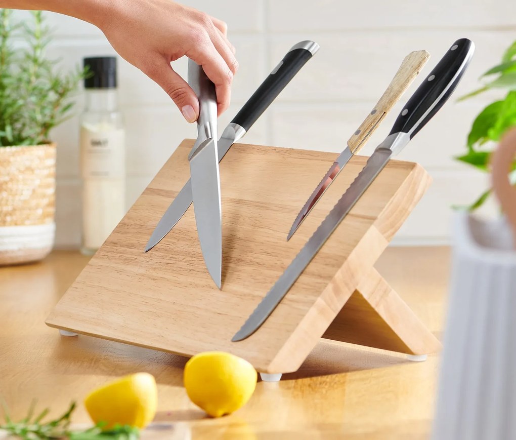 Magnetický stojan na nože