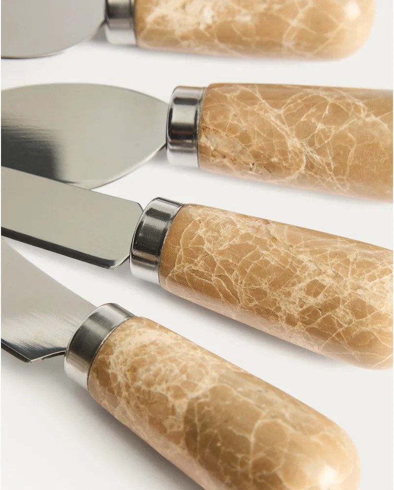 Nože v súprave 4 ks na syr z nehrdzavejúcej ocele Adoma – Kave Home