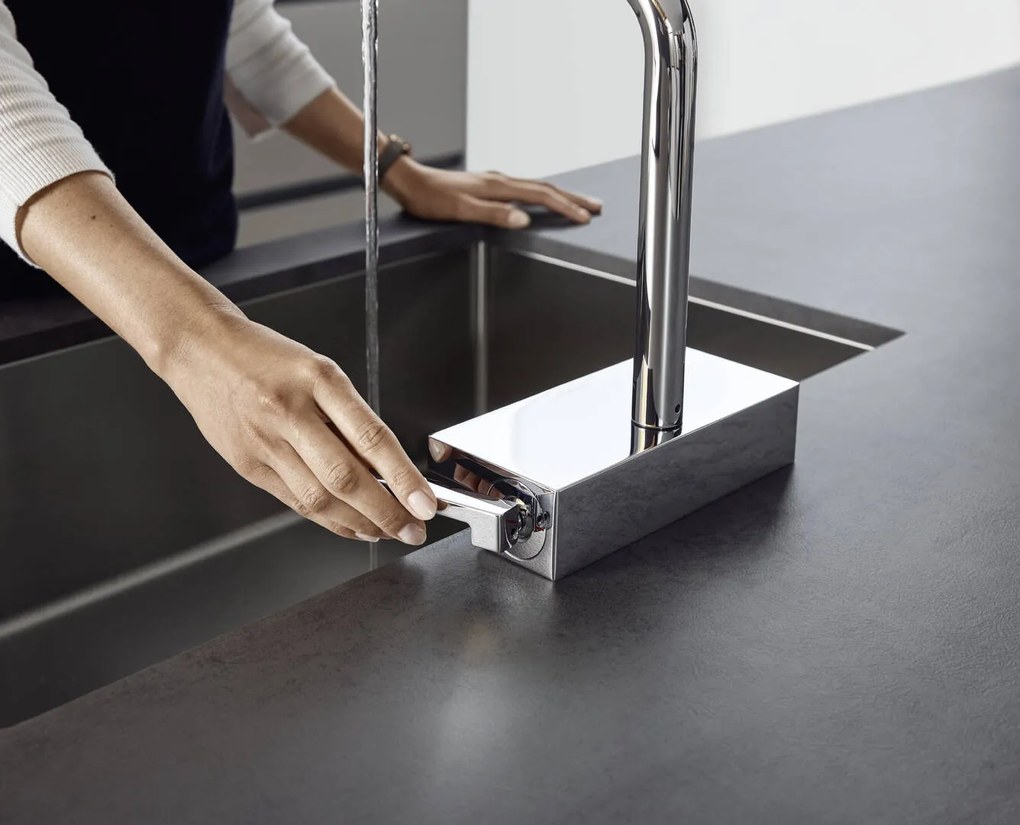Hansgrohe M81, drezová batéria Aquno Select s výsuvnou koncovkou a plochým sprchovým prúdom, sBox, chrómová, HAN-73830000