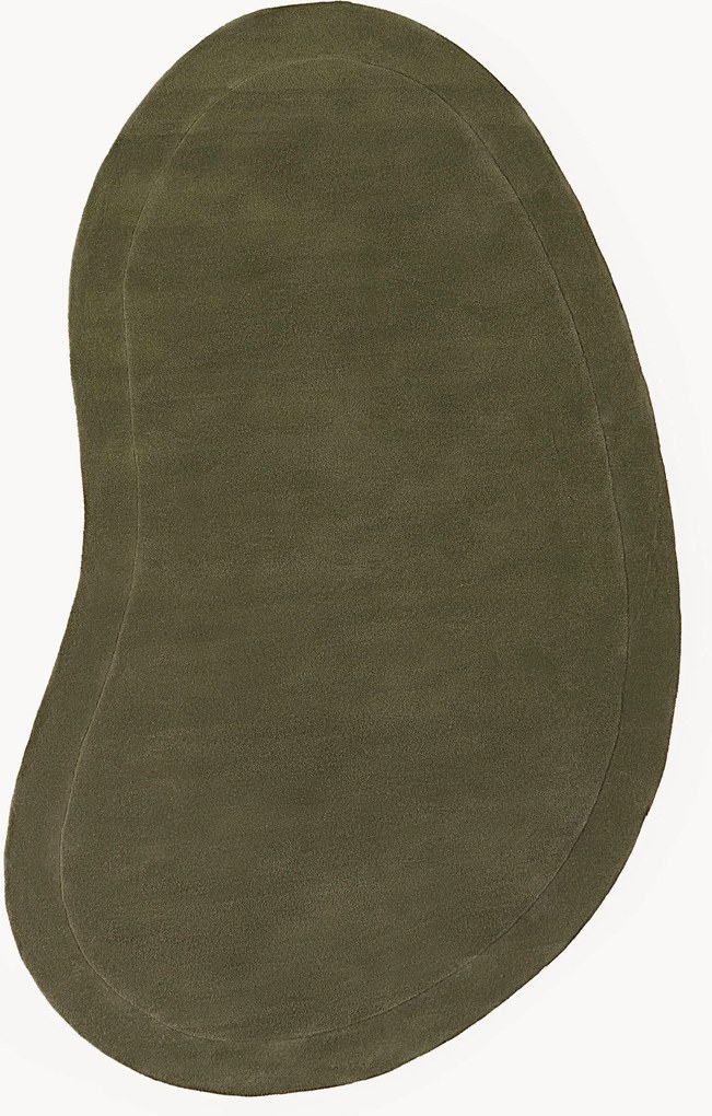 Ručne tuftovaný vlnený koberec v organickom tvare Kadey