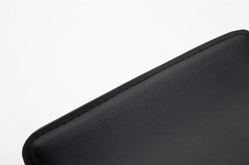 Barová stolička Dyn V2 - podnož chróm - Čierna