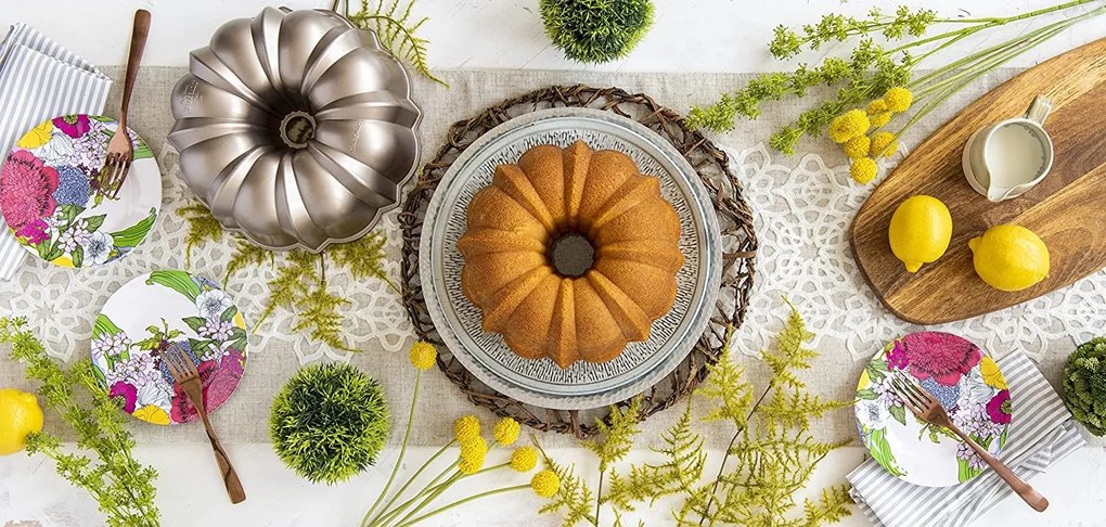 Nordic Ware Forma na bábovku Original karamelová 2,84 l