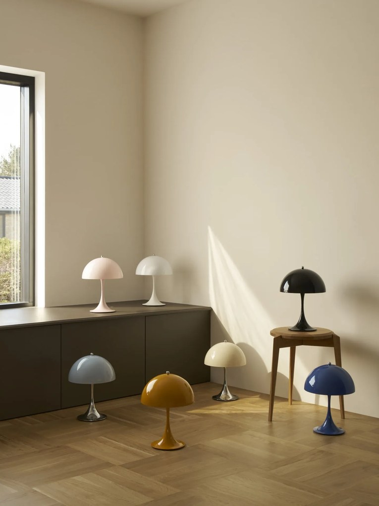 Louis Poulsen Prenosná lampa Panthella 250 Opaque Burgundy