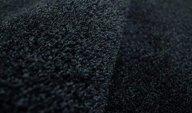 Metrážny koberec Lamborghini 21 granátový