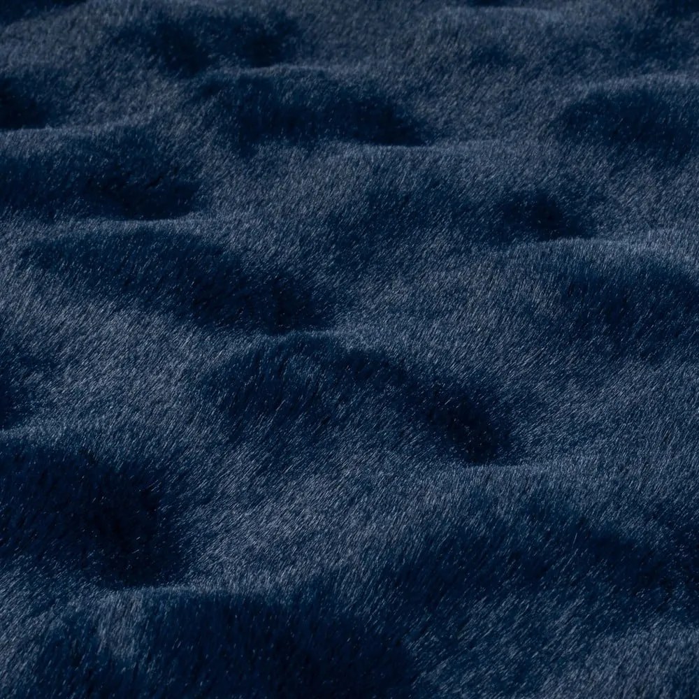 Tmavomodrá syntetická kožušina 160x230 cm Waffle Faux Fur – Flair Rugs