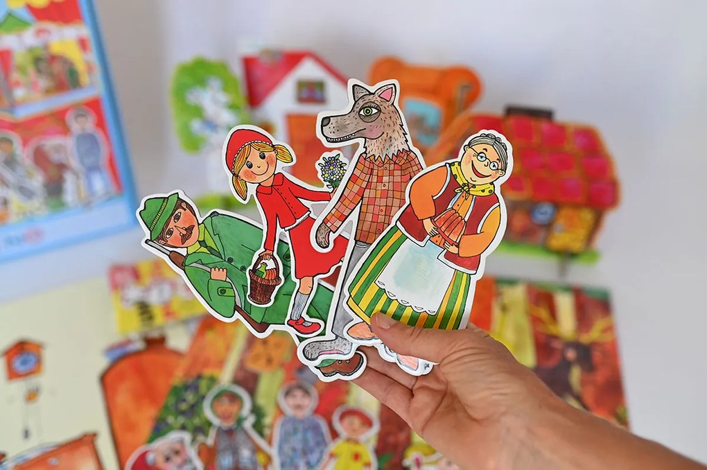 MARIONETINO Bábkové divadlo – Červená Čiapočka a Janko a Marienka (kompletný set, 9 bábok)