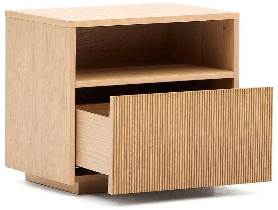 Nočný stolík v dekore duba v prírodnej farbe Helvine – Kave Home