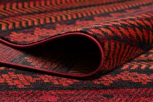 Koberec ORIENT 5132 so strapcami / orientálny, bordový / čierny