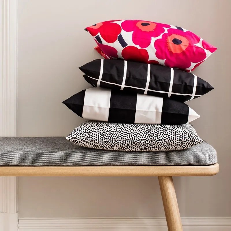 Obliečka na vankúš Pieni Unikko 50x50, červeno-biela