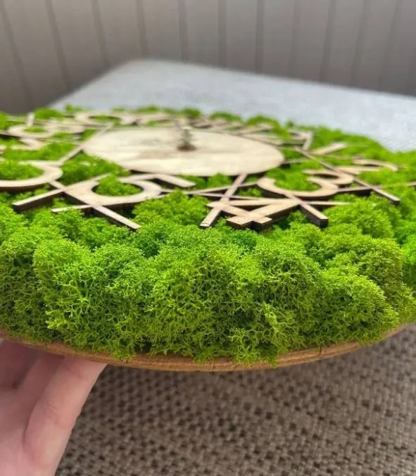 Machové nástenné hodiny 40 cm