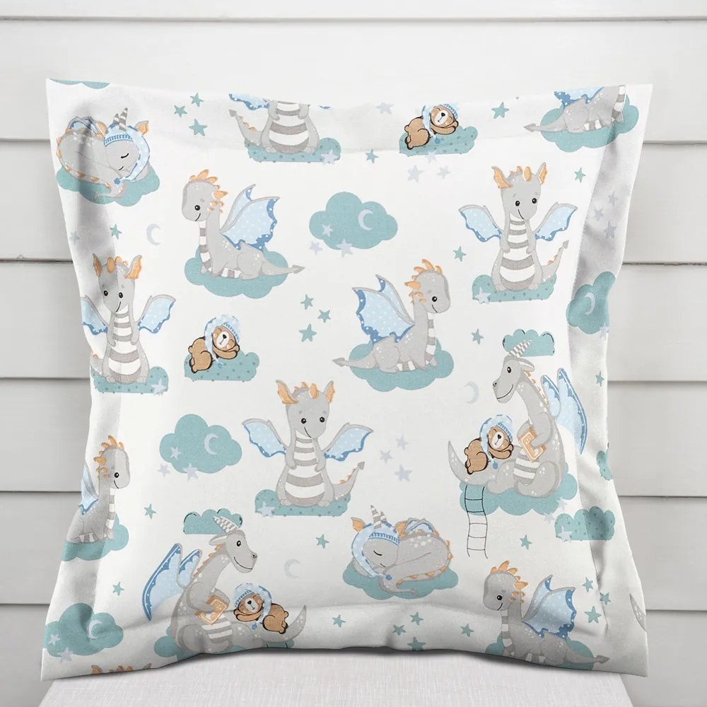 Biante Detská bavlnená obliečka na vankúš s lemom Sandra SA-689 Dráčikovia s medvedíkmi na modrozelených obláčikoch na bielom 50 x 60 cm