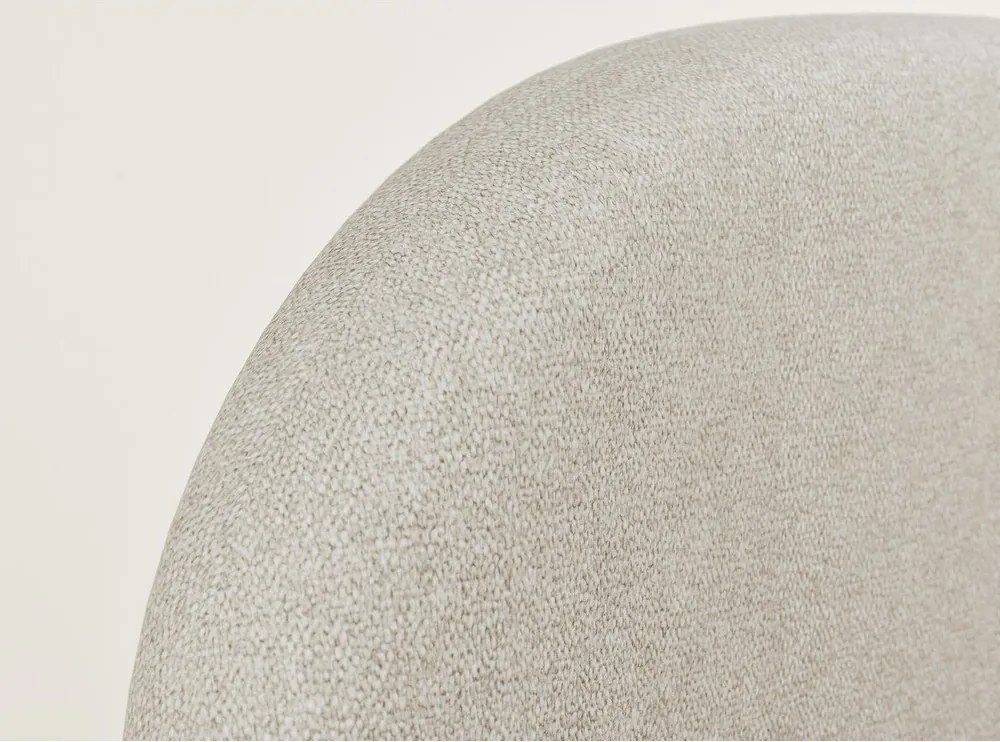 Béžová čalúnená dvojlôžková posteľ s úložným priestorom s roštom 140x200 cm Maumere – Maison de Rêve
