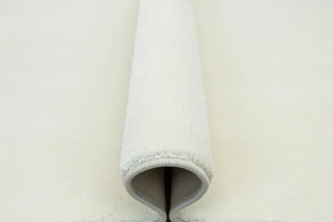 Metrážny koberec Lexus 169 krémový