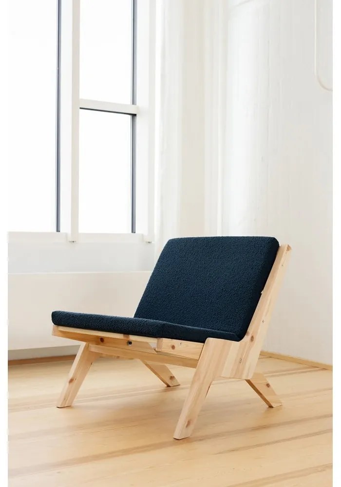 Tmavomodré kreslo Sway – Karup Design