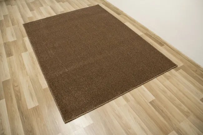 Metrážny koberec Zaragoza 93 hnedý / béžový